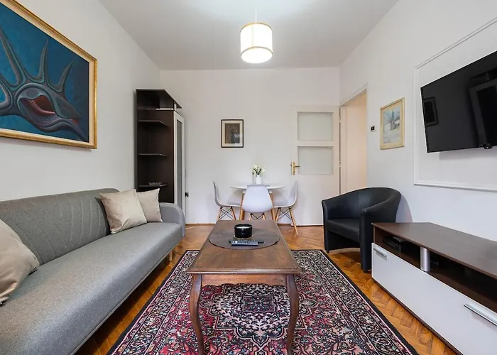 Downtown Freedom Apartment